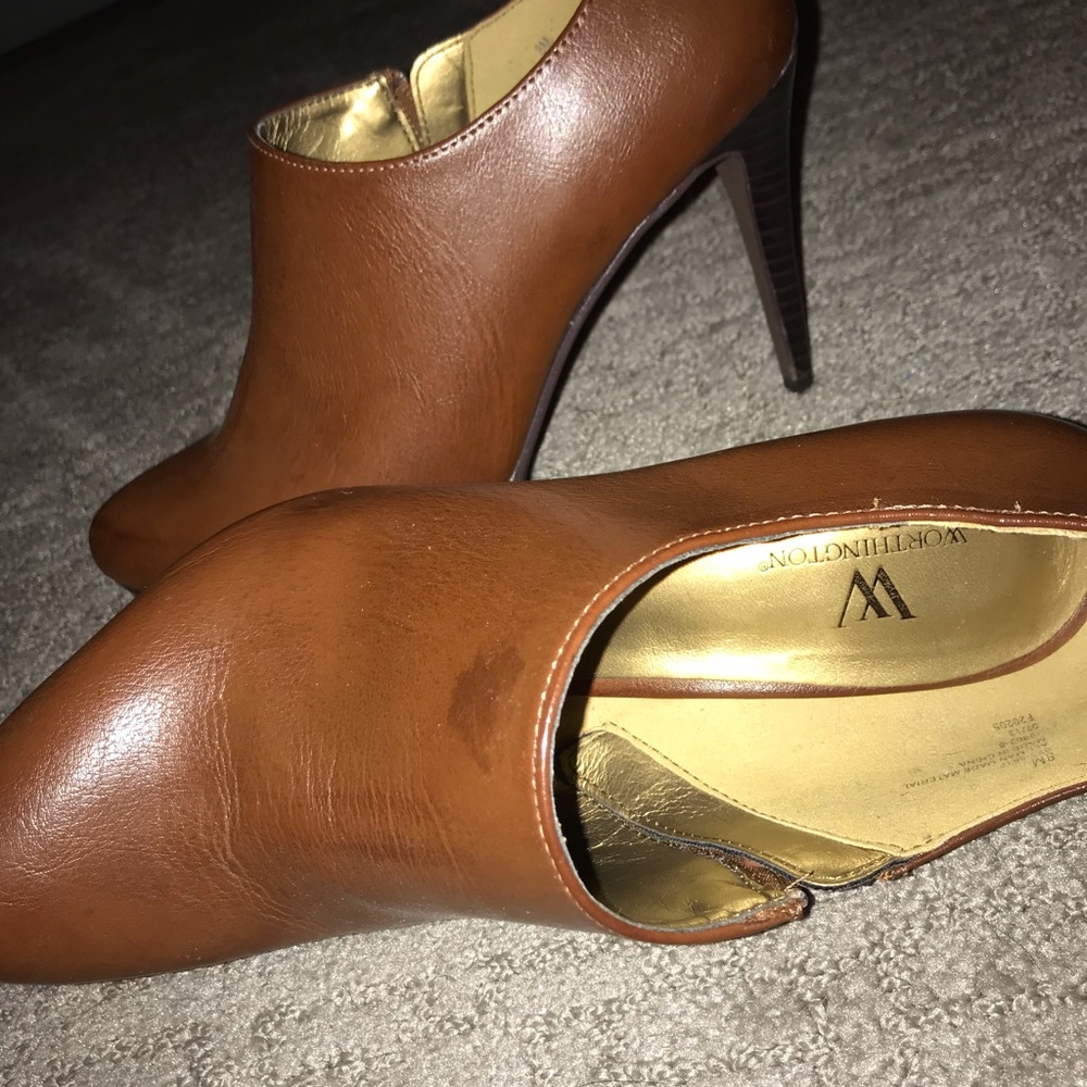 Size 8 Womens Heel booties